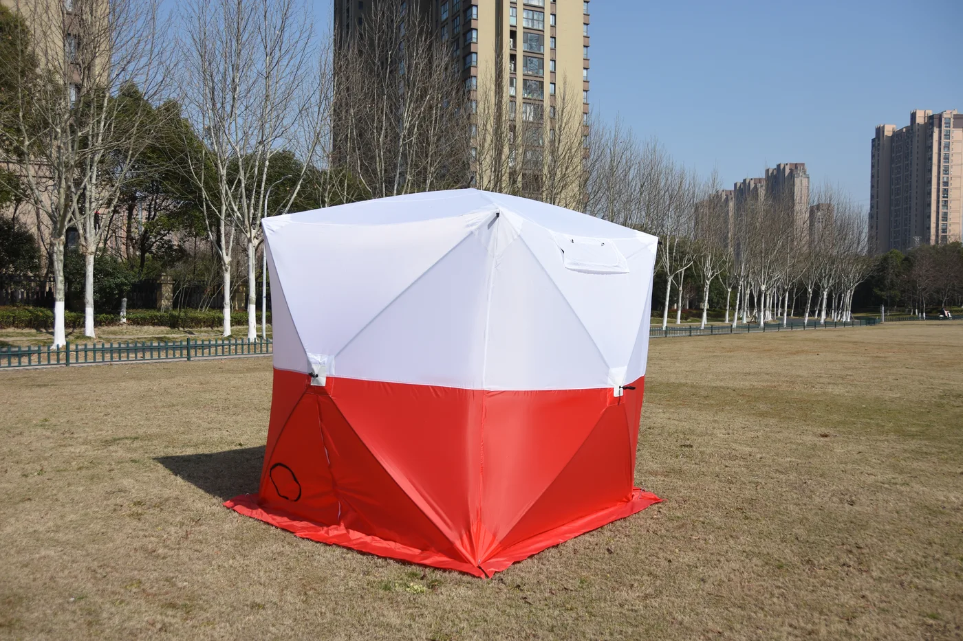 JAX3 Red deployed outdoors, three-quarter view